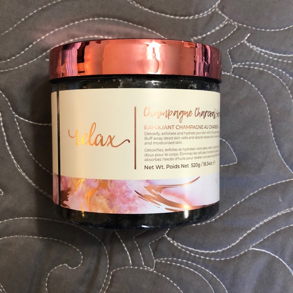 Manna Kadar Other - Manna Kardar RELAX champagne charcoal scrub 👛👛